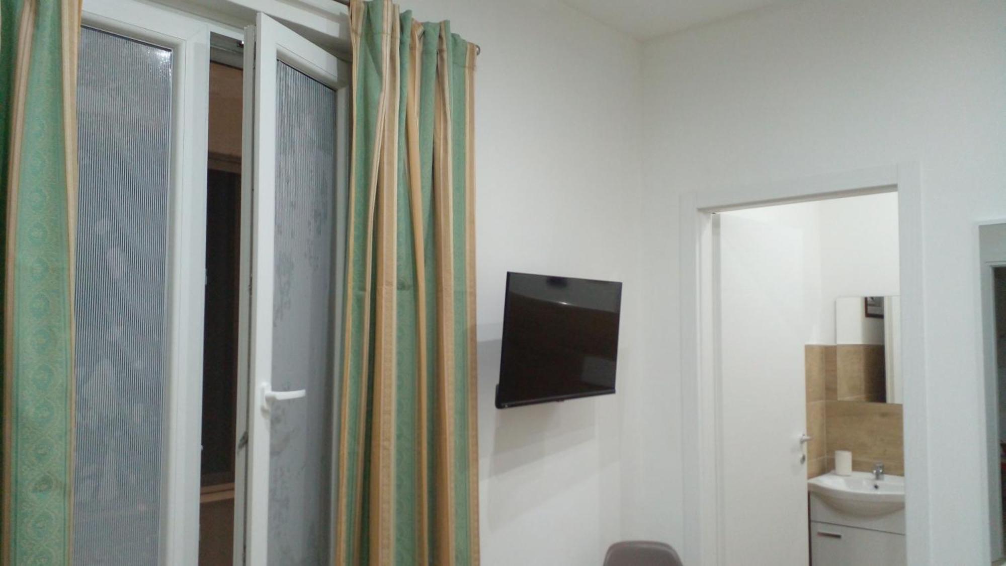 Locazione Turistica Madera Otel Bari Dış mekan fotoğraf